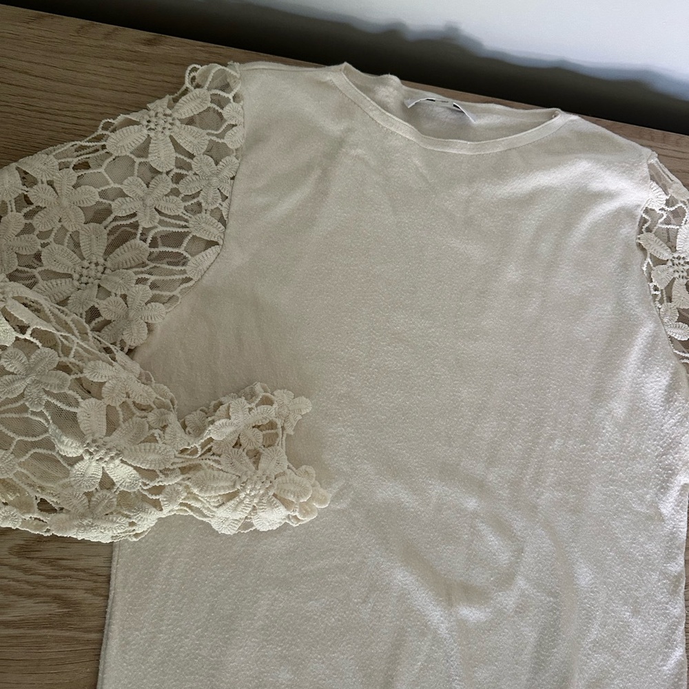 Sioni Cream Lace Sleeve Blouse
